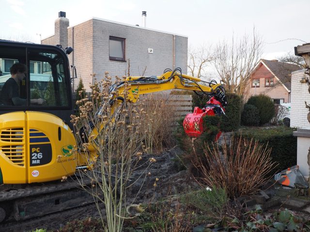 Tuinaanleg en bestrating met veranda Zeewolde