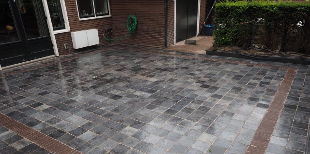 Tuinaanleg Hilversum met sfeervolle bestrating